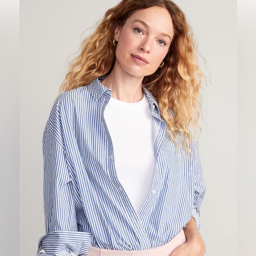 Old Navy Boyfriend Shirt (size Medium)